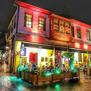 Хостел Lords & Pub, Анталья
